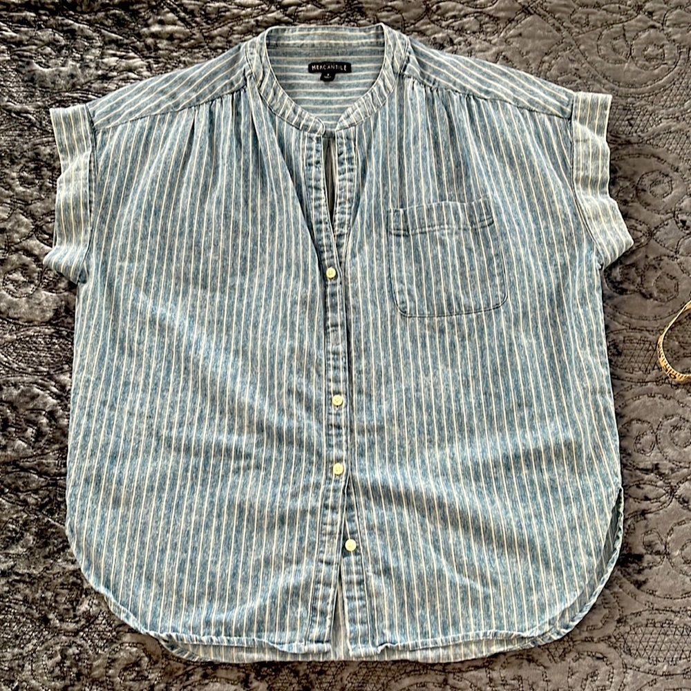 EUC chambray J. Crew Mercantile pullover top